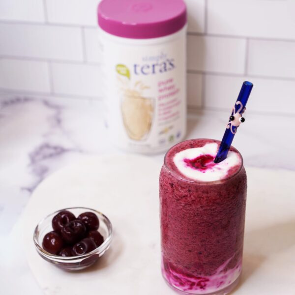 Cucharilla medidora junto al envase