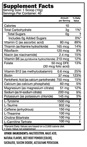 Bebida preparada con SNEAK Cherry Bomb