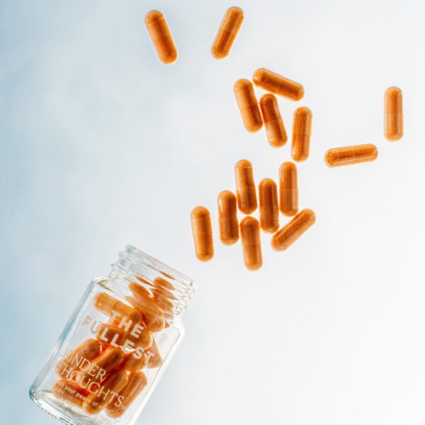 Suplemento natural Kinder Thoughts con azafrán para bienestar mental