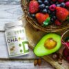 Frasco cerrado suplemento omega-3 DHA EPA sabor limón