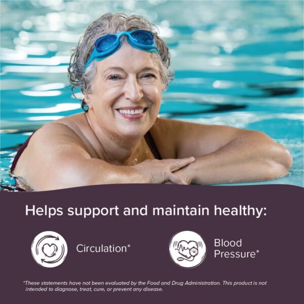 Frasco y cápsulas en estante