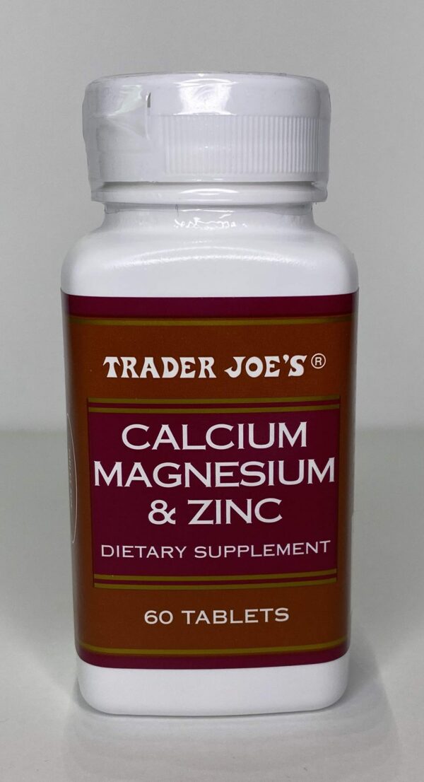 Producto Trader Joe's calcio magnesio zinc en estante