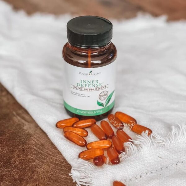 Young Living Inner Defense cápsulas en blister mostrando contenido del suplemento